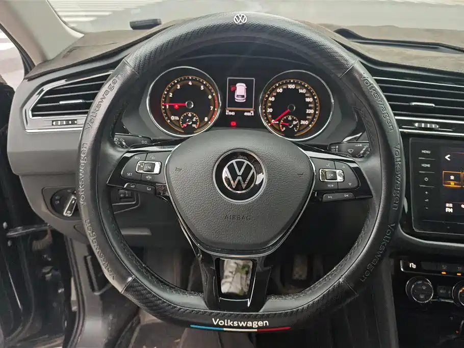 Volkswagen Tiguan L 2021 330TSI Automatic 2WD Smart фото 15
