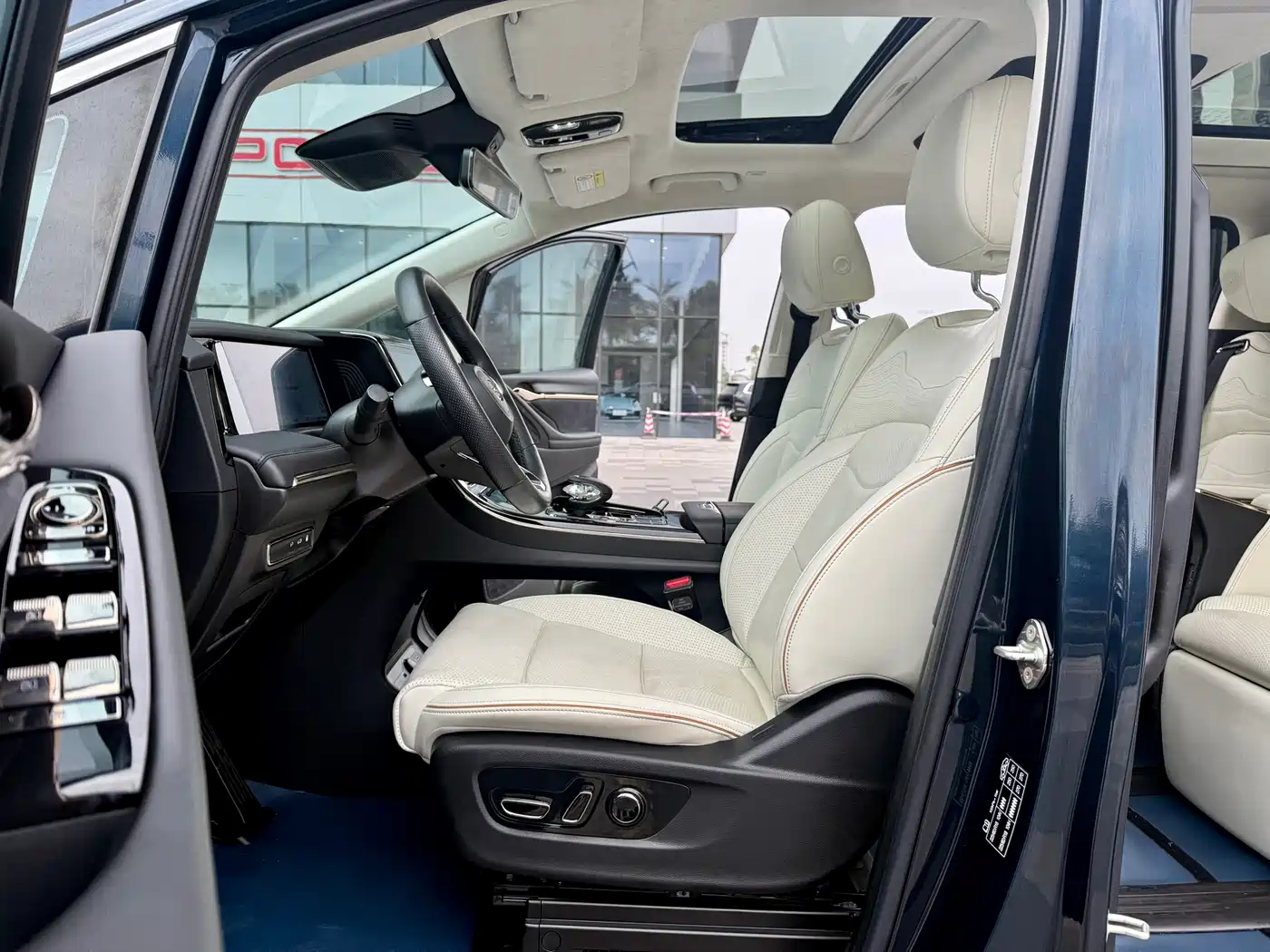 GAC Trumpchi Trumpchi E9 2023 E9 Grandmaster фото 7