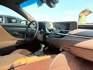 Фото 5 - Lexus ES