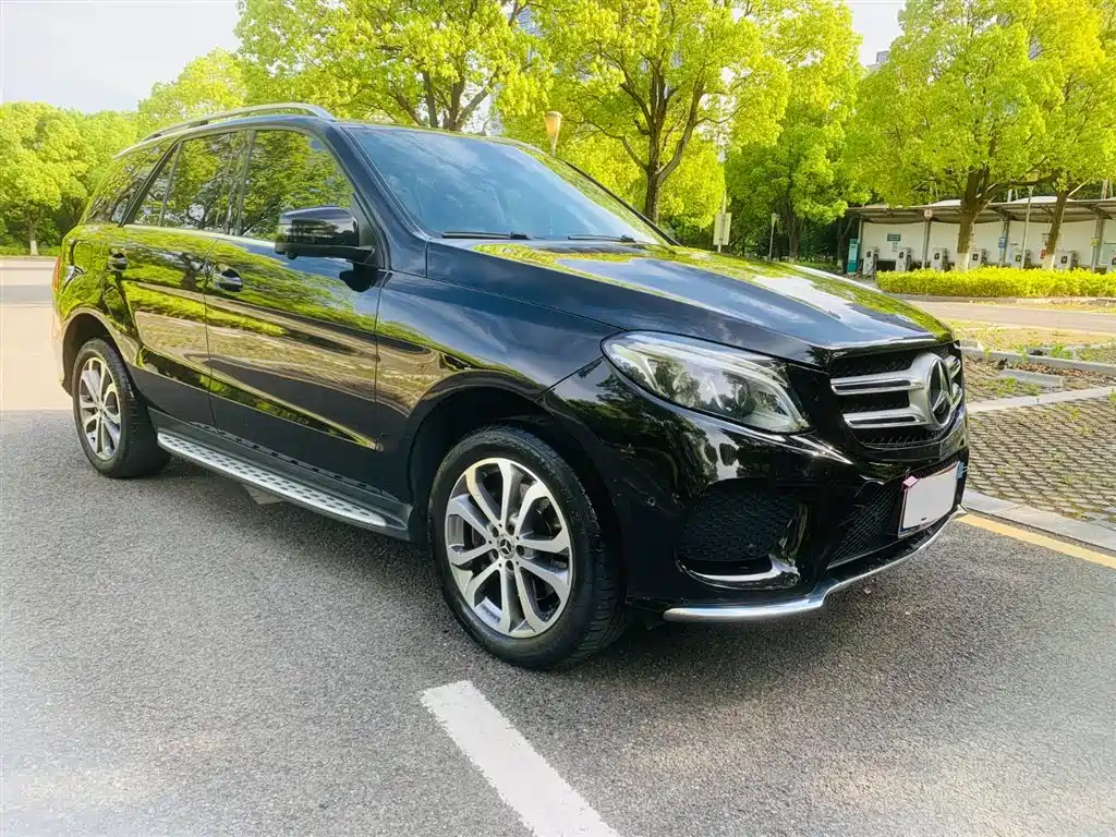 Mercedes-Benz GLE 2018 GLE 320 4MATIC Dynamic Ultimate Edition фото 3