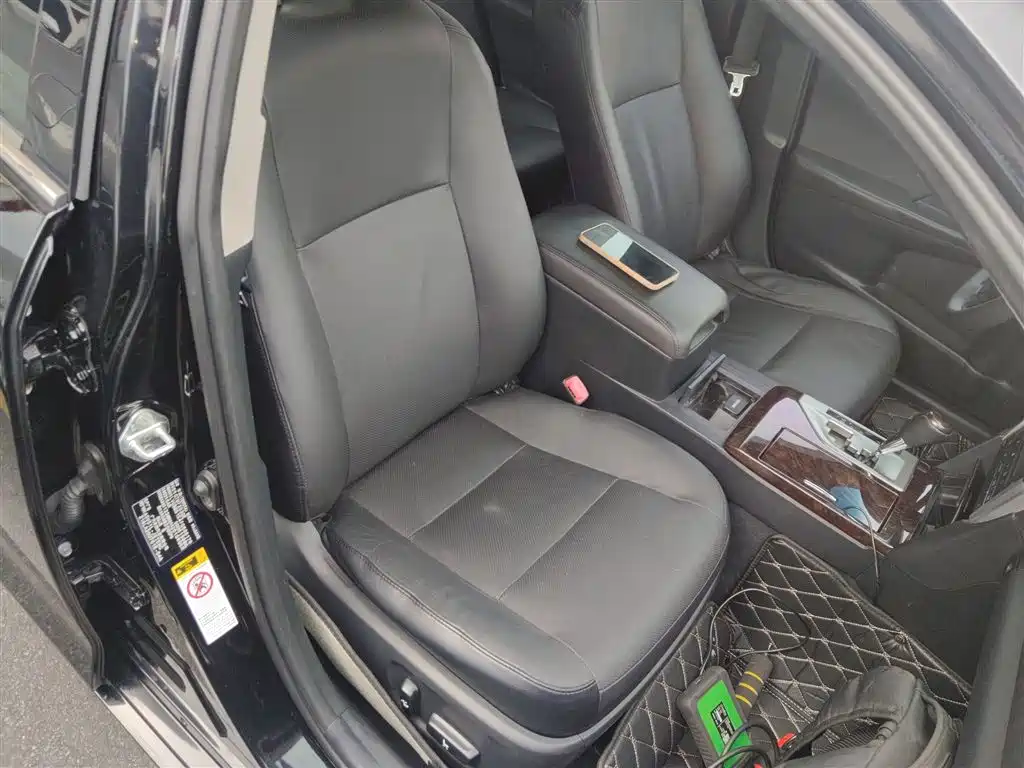 Toyota Camry 2015 2.0G Leading Edition фото 25