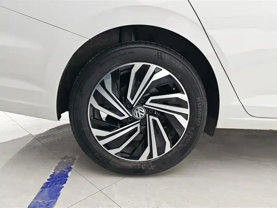 Volkswagen Sagitar 2022 280TSI DSG Surpassing Edition фото 6