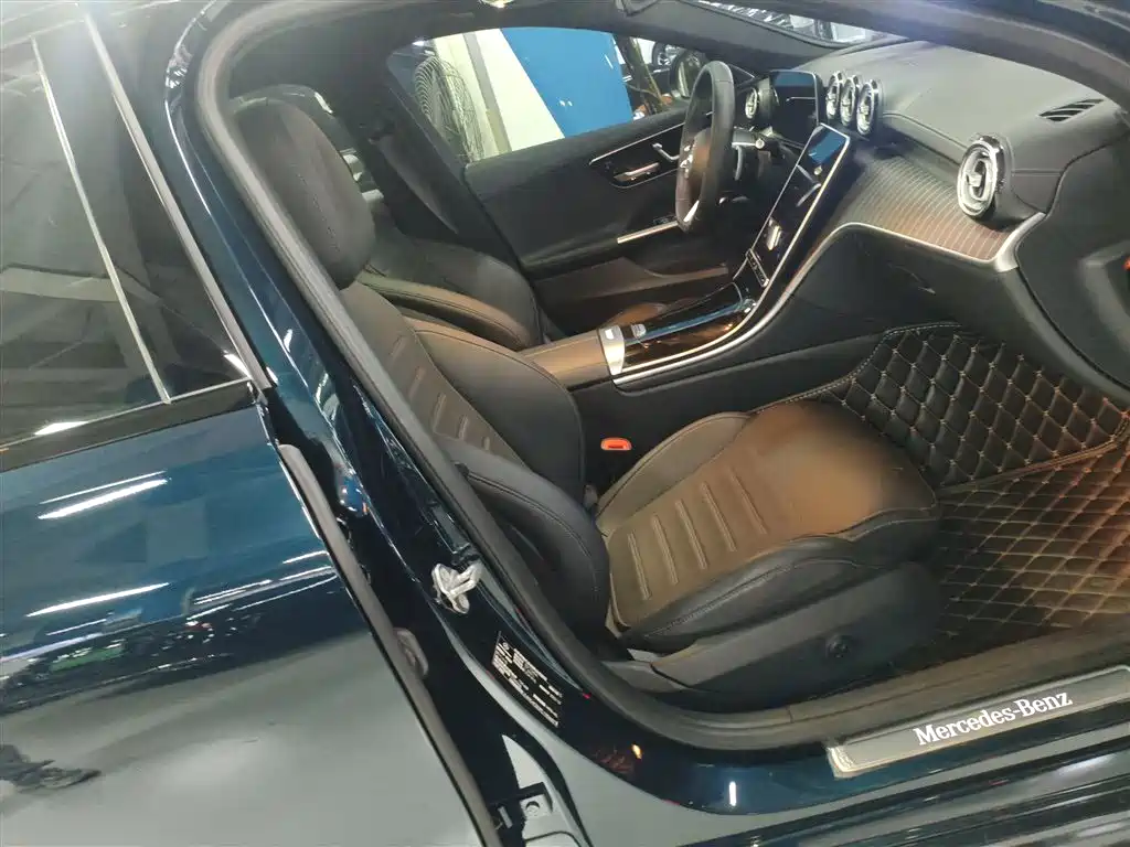 Mercedes-Benz C-Class 2023 C 260 L Night Edition Sport фото 20