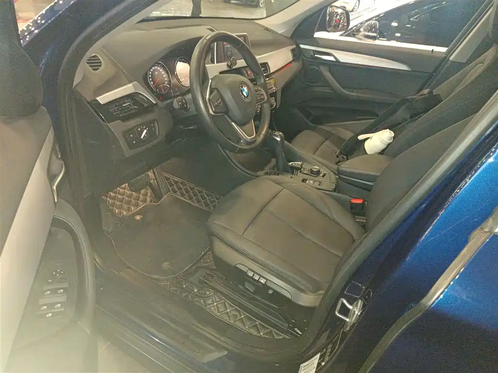 BMW X1 2019 sDrive20Li Leading Model фото 12