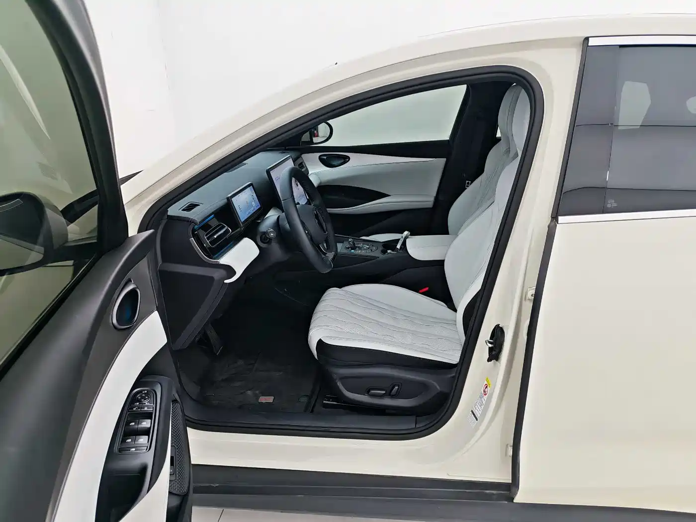 BYD Seal 06 New Energy 2024 DM-i 120KM Flagship фото 7