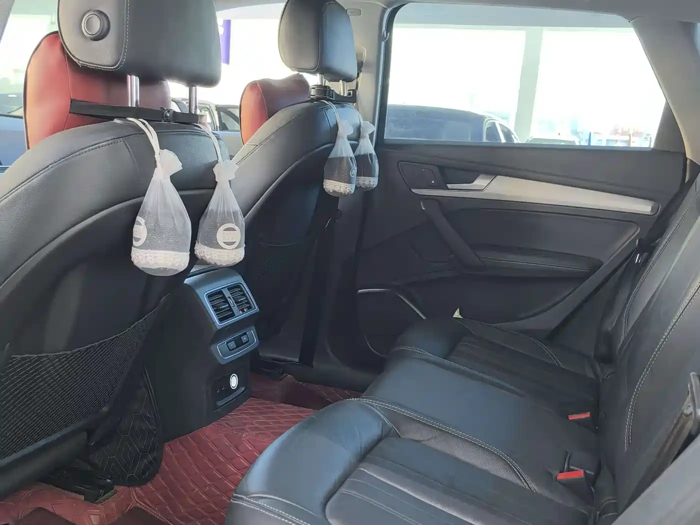 Audi Q5L 2020 Facelift 40 TFSI Honor Fashion фото 10