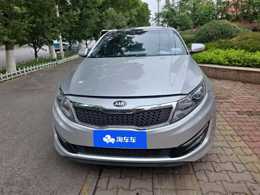 Kia K5 2011 2.0L Automatic DLX фото 2