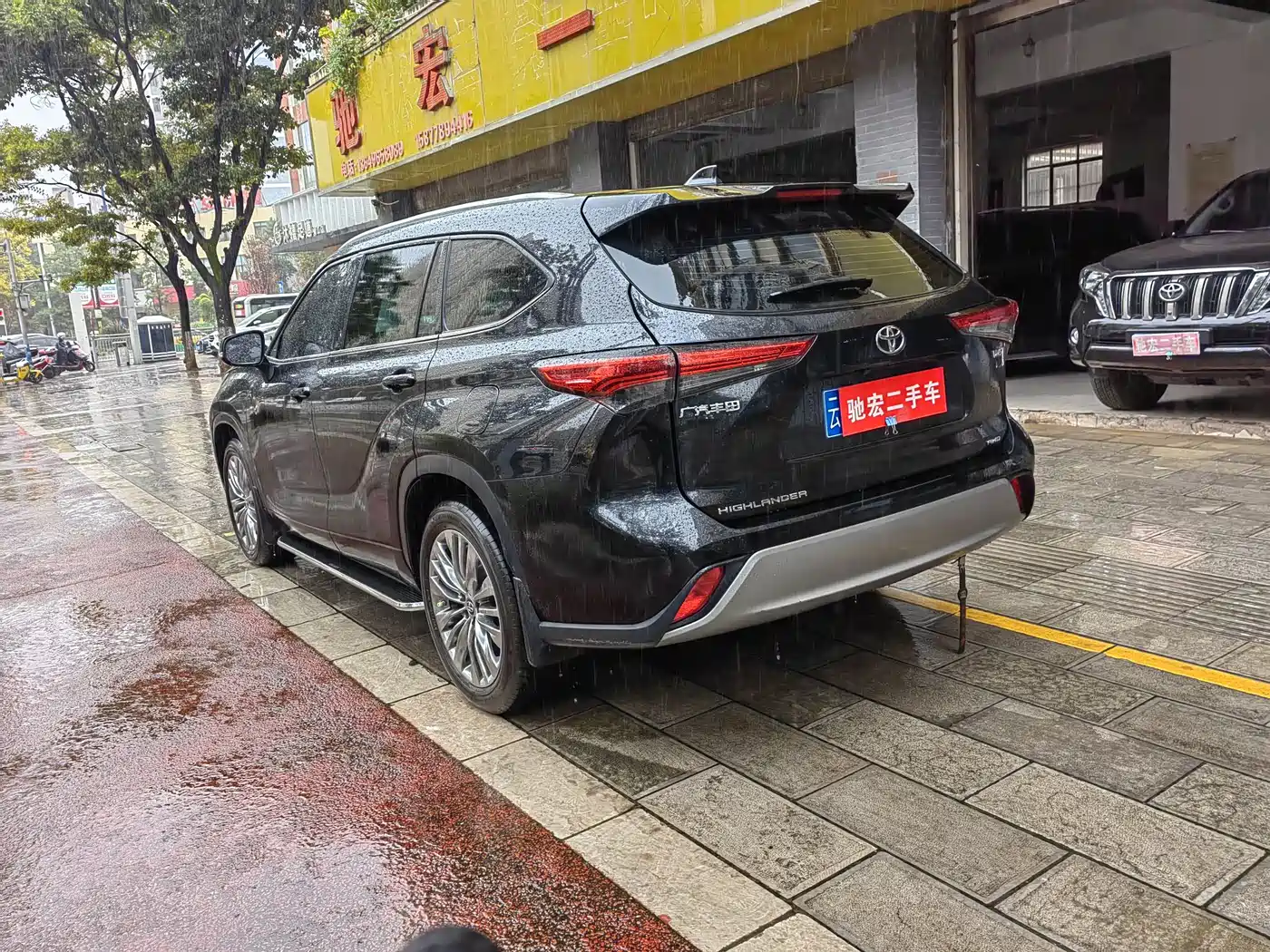Toyota Highlander 2024 380T AWD Luxury 7-Seater фото 7