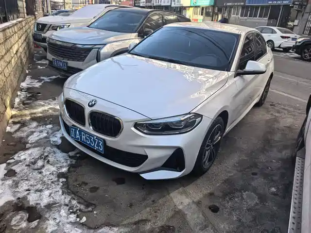 BMW 1 SERIES