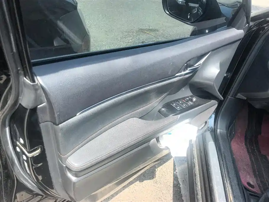 Toyota Camry 2018 2.0G Luxury Edition фото 7