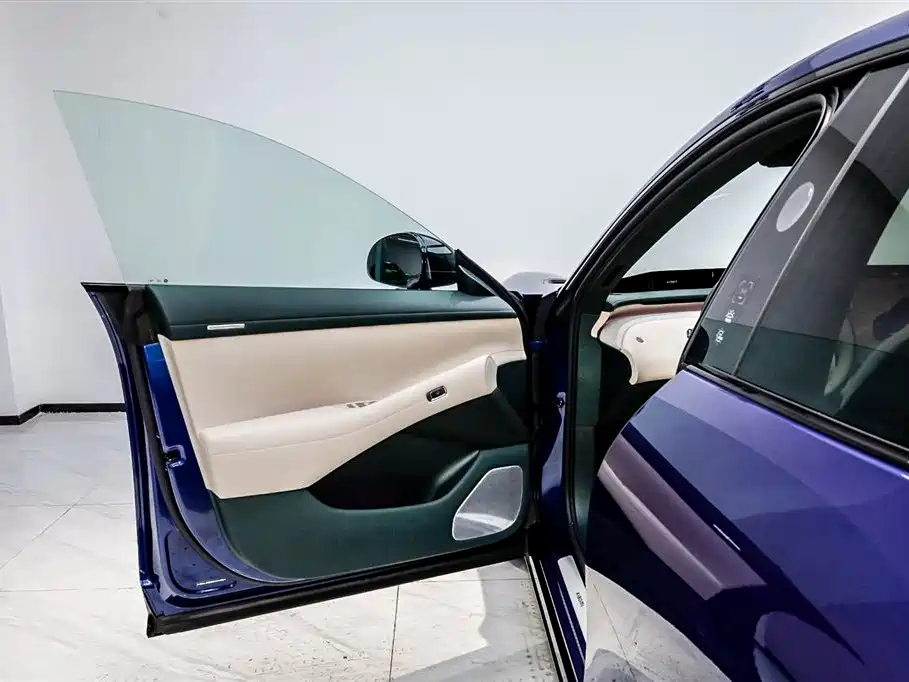 Xiaomi Auto Xiaomi YU7 2025 Extended Range RWD Edition фото 8