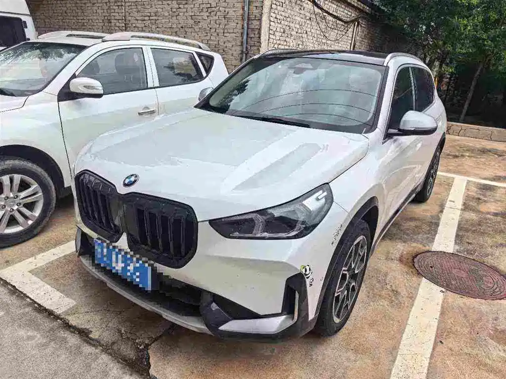 صورة 3 - BMW X1