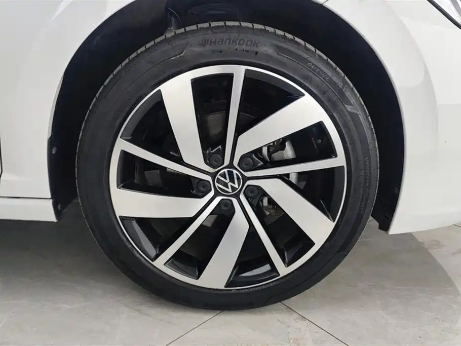 Volkswagen Sagitar 2024 300TSI DSG Surpass Edition фото 6