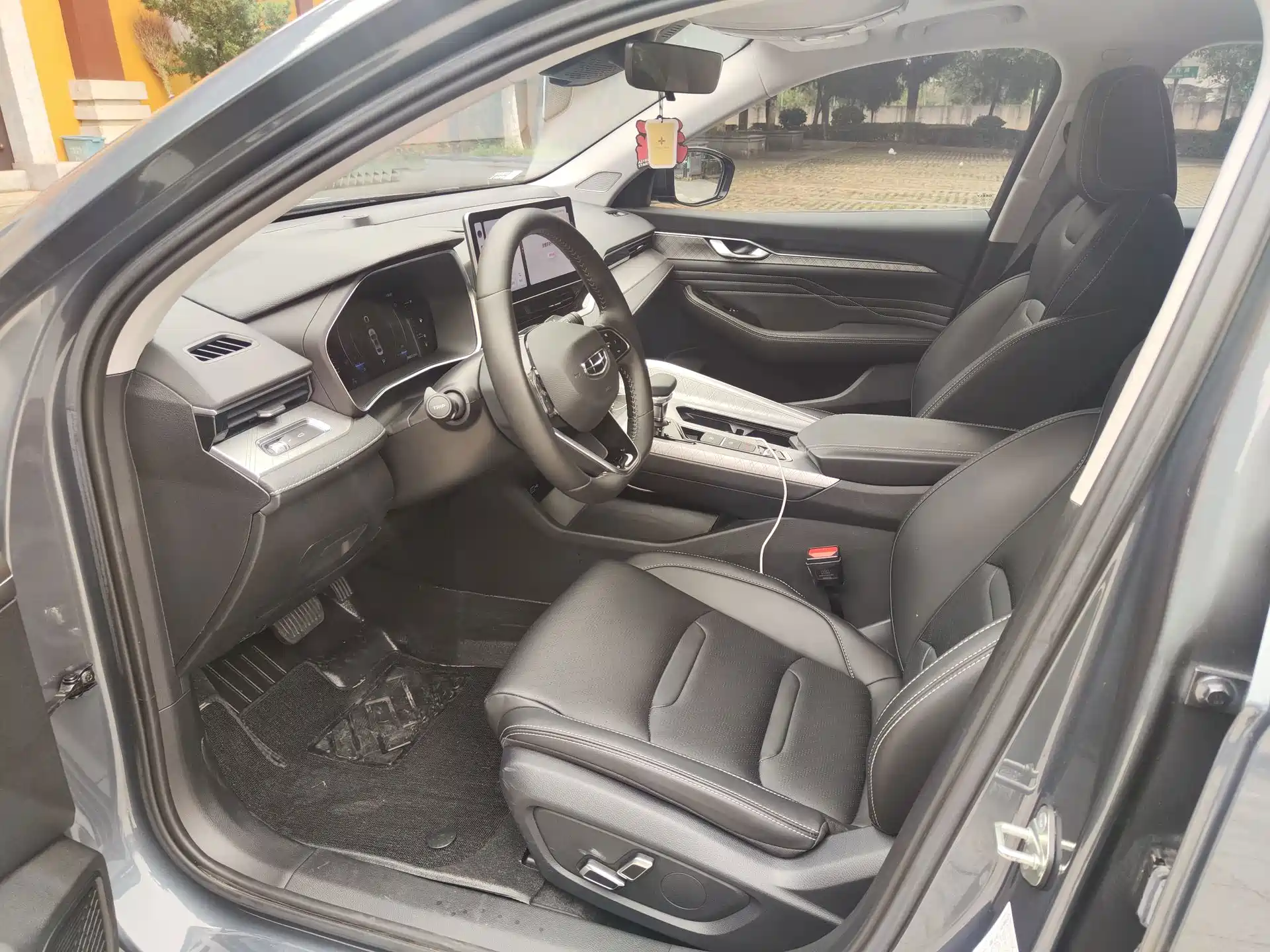 Фото 5 - Geely Preface