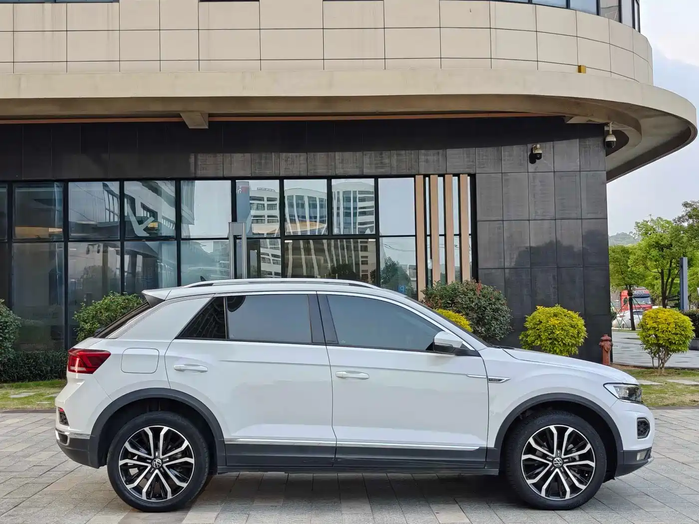 VOLKSWAGEN T ROC EXPLORING SONGS