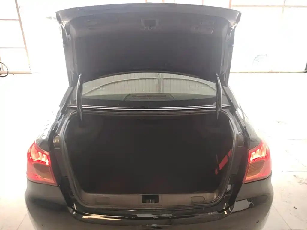 Roewe 950 2015 2015 1.8T Elite Edition