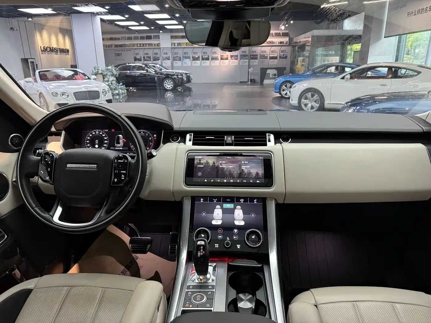 Land Rover Range Rover Sport 2022 3.0 L6 Indigo Flowing Light Edition фото 8