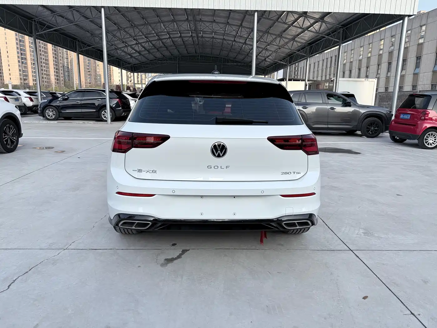 Volkswagen Golf 2023 Model 280TSI DSG R-Line фото 5