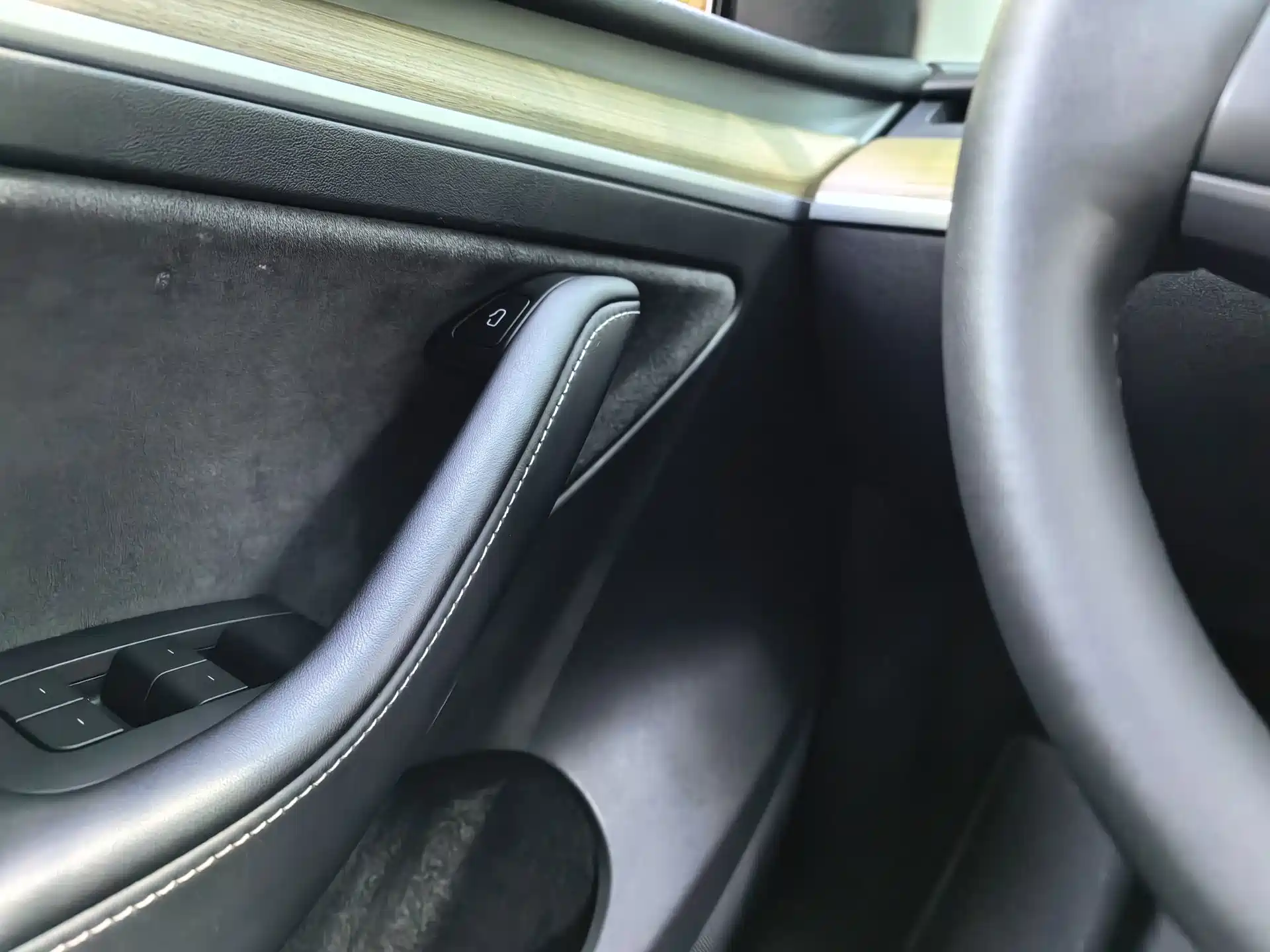 Photo 15 - Tesla Model Y