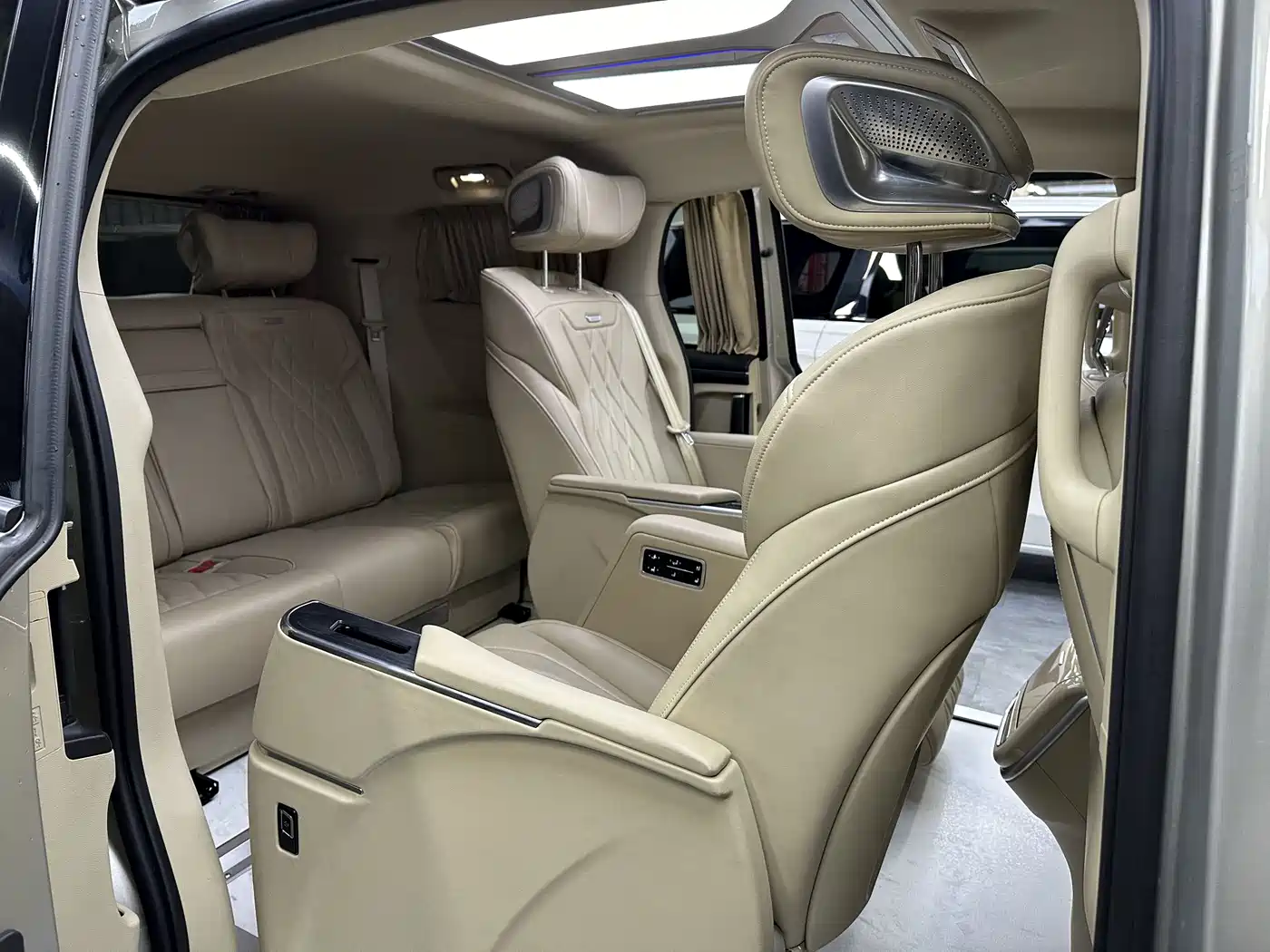 Buick GL8 2023 ES Landmaster Exclusive фото 14