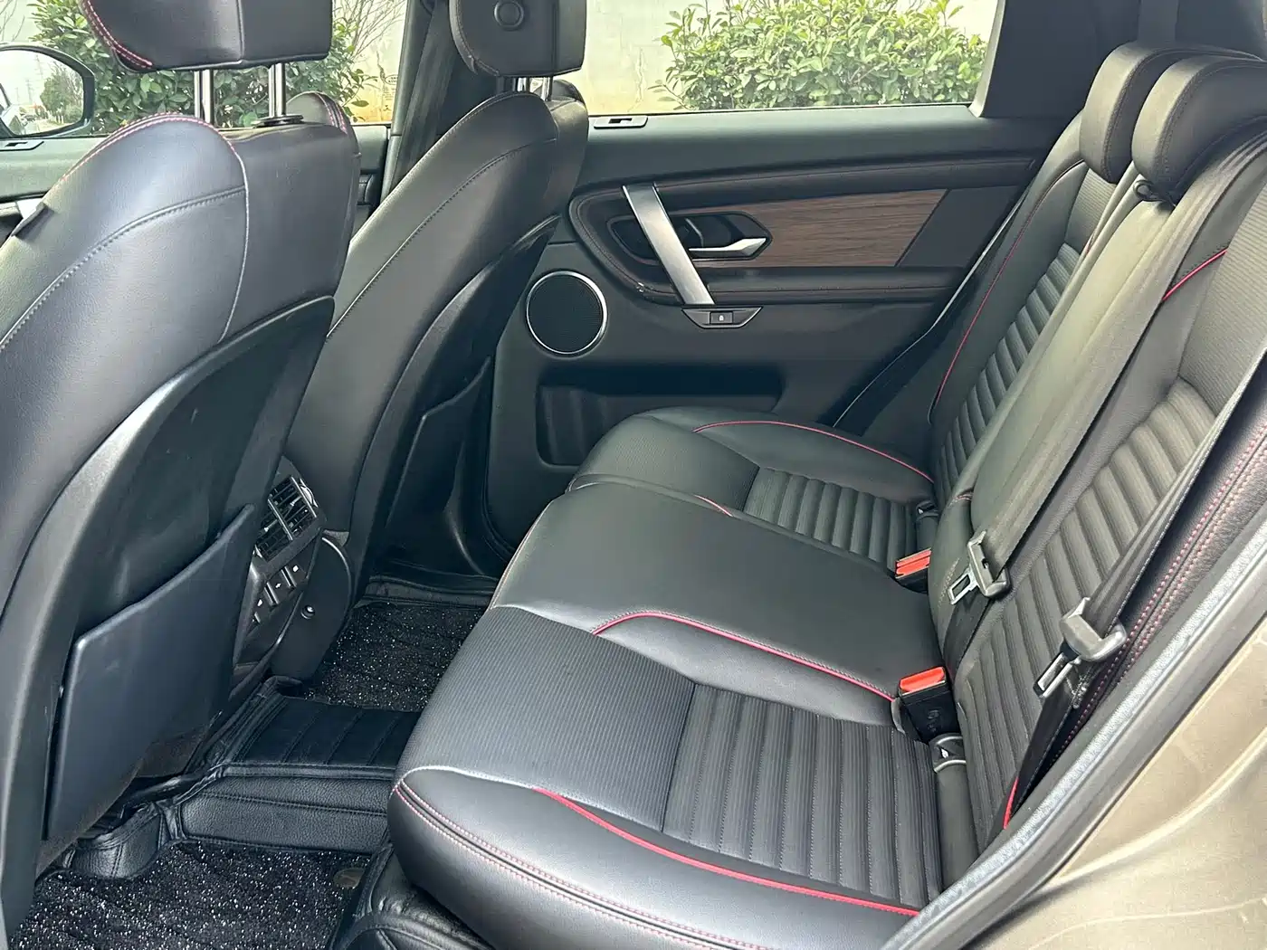 Land Rover Discovery Sport 2022 Model 249PS R-Dynamic S Performance Edition 5-Seater фото 14
