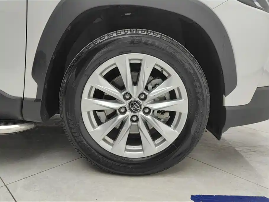 Toyota Corolla Cross 2022 2.0L Elite Edition фото 6