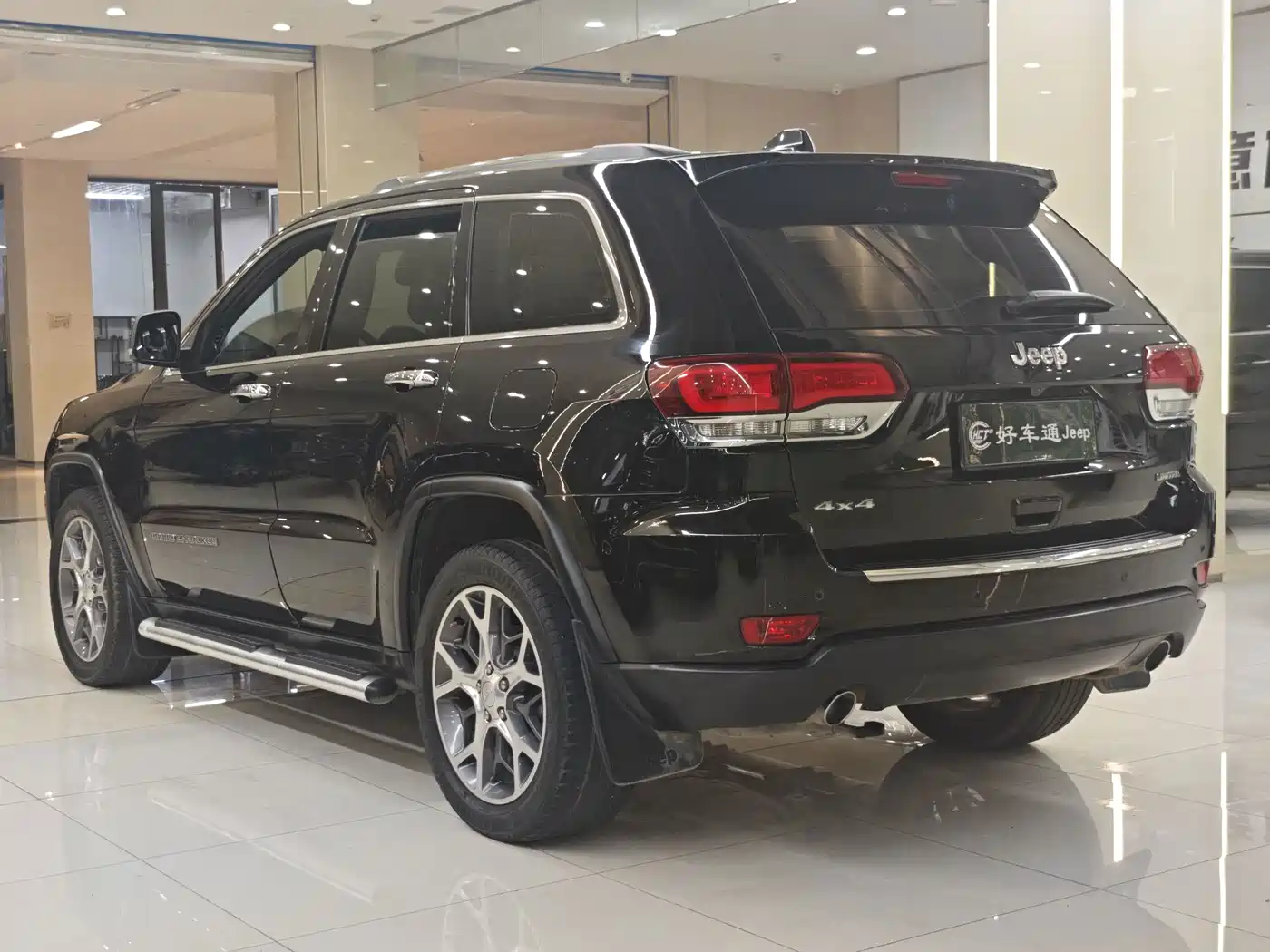 Jeep Grand Cherokee (Import) 2020 2020 3.0L Elite Navigation Edition