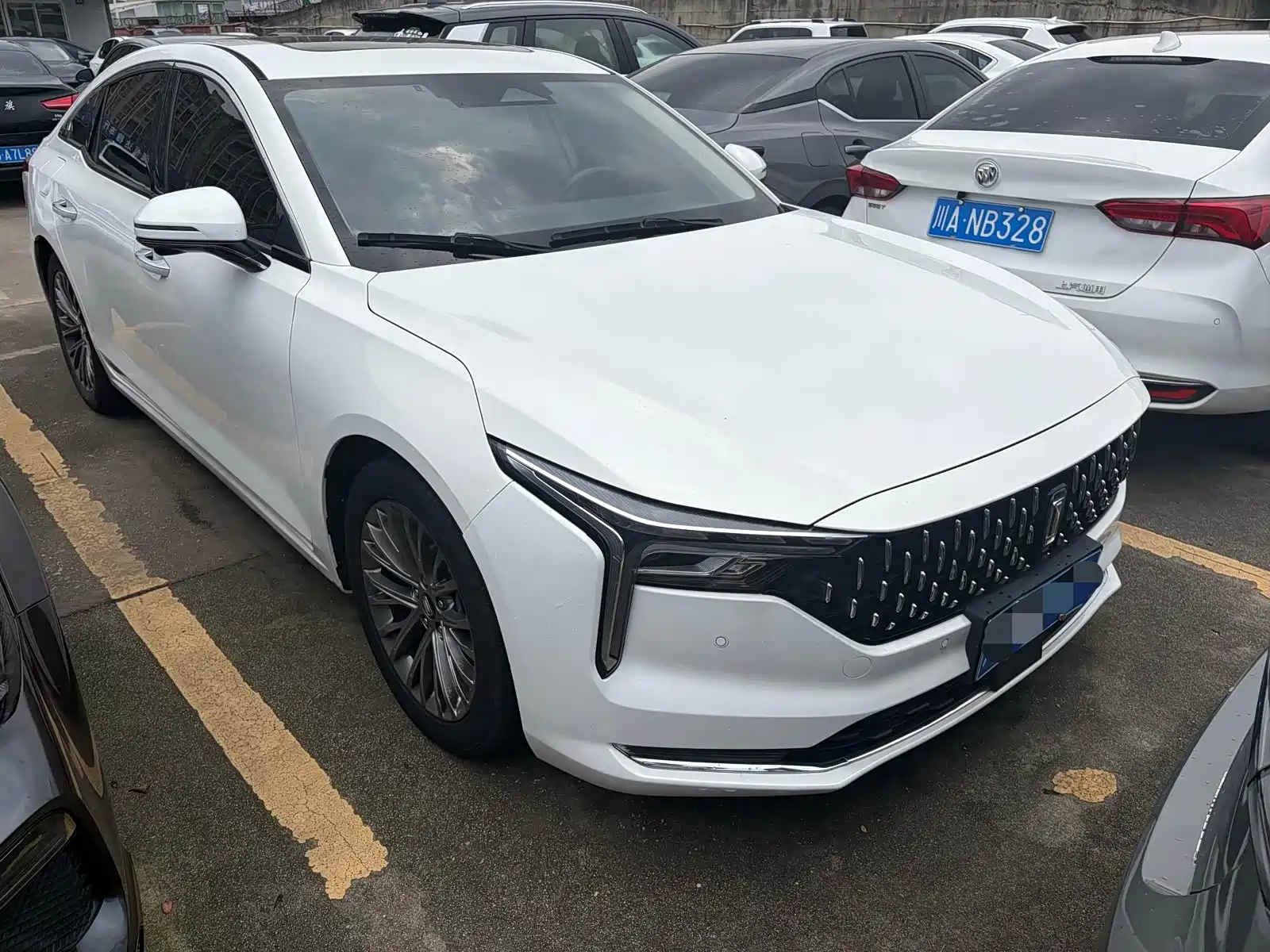 Photo 2 - Besturn B70