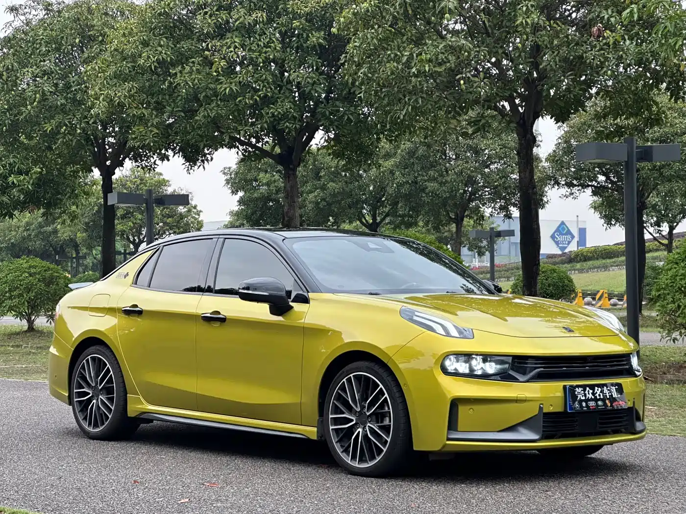 Lynk & Co 03 2020 03+ 2.0TD Auto Wind Master Edition фото 2