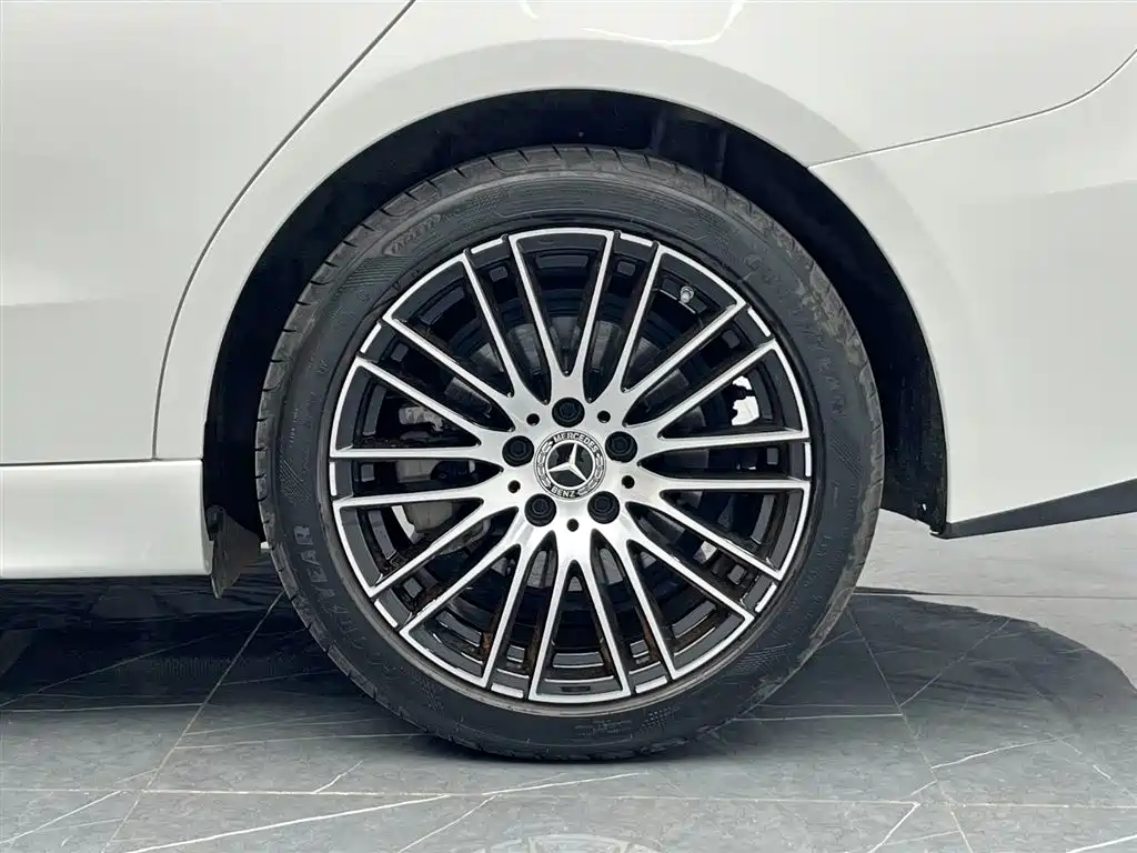 Mercedes-Benz C-Class 2023 Facelift C 260 L Sport Edition фото 25