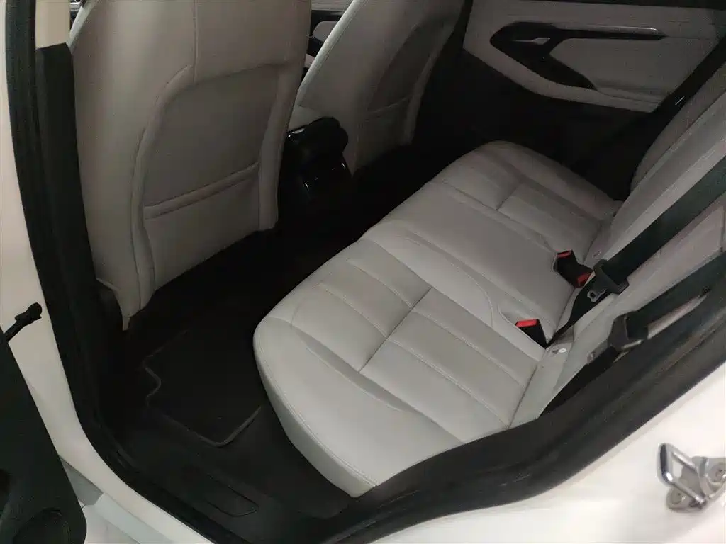 Land Rover Range Rover Evoque 2020 249PS Youth Edition фото 17