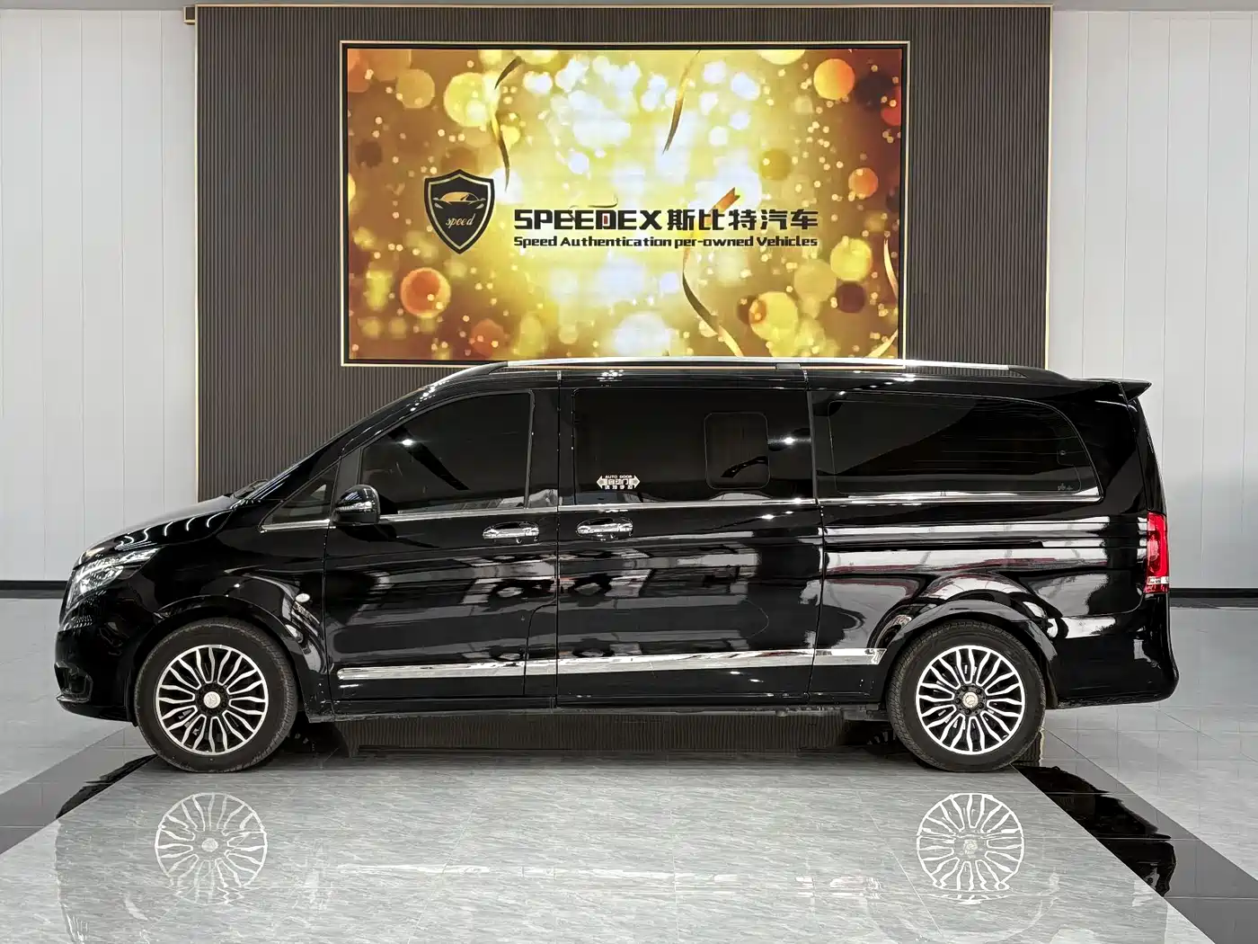 Mercedes-Benz Vito 2018 2.0T Business Edition China VI фото 11