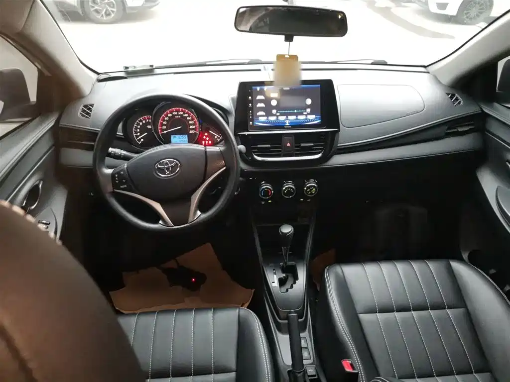 Toyota Vios 2022 1.5L 20th Anniversary Edition фото 10
