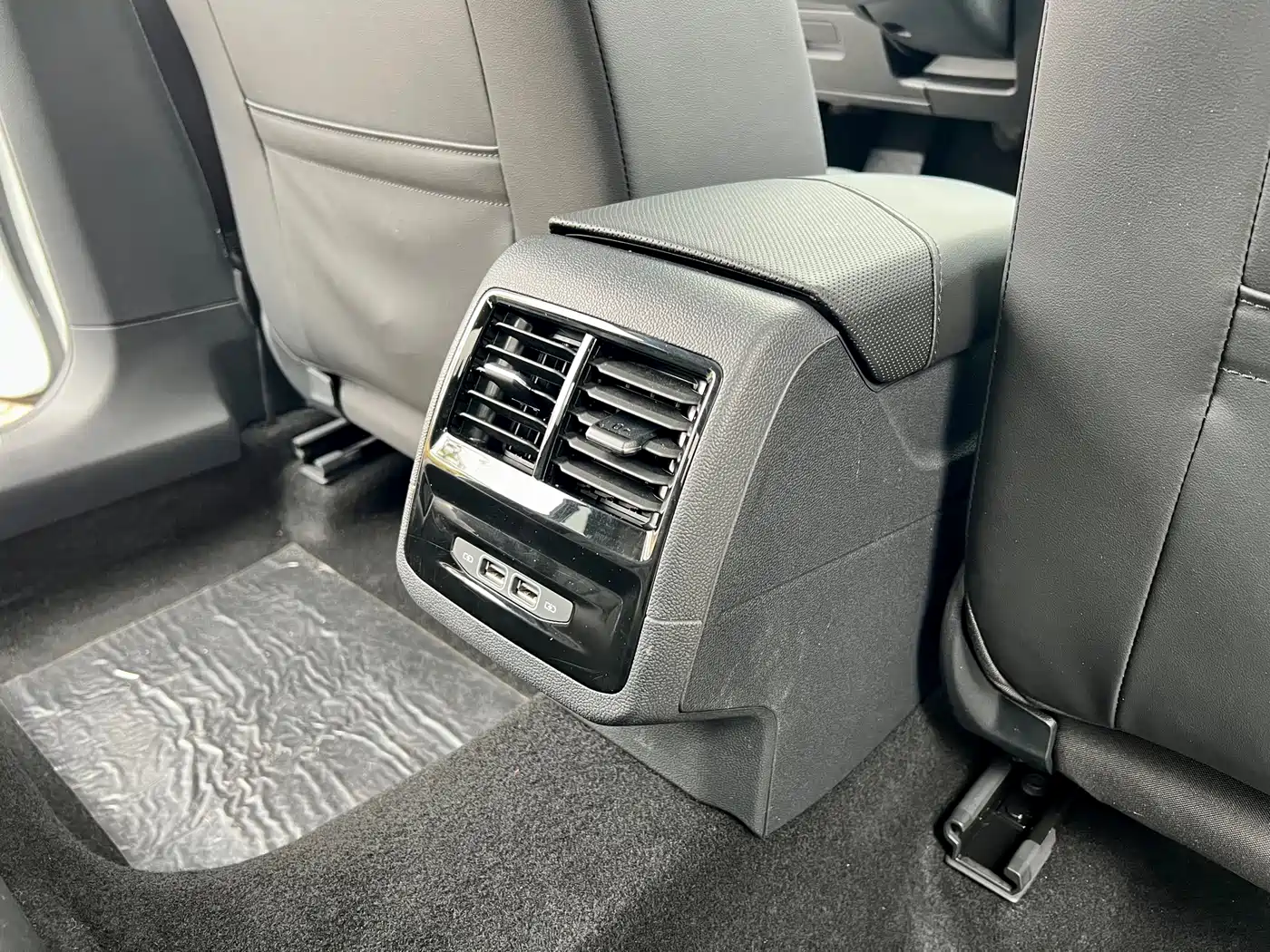 Volkswagen Sagitar 2023 300TSI DSG Surpassing Edition фото 20