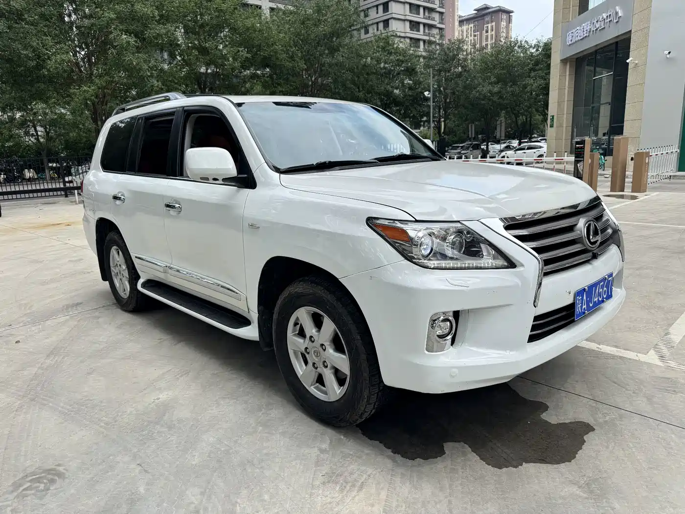 Lexus LX 2011 2009 570