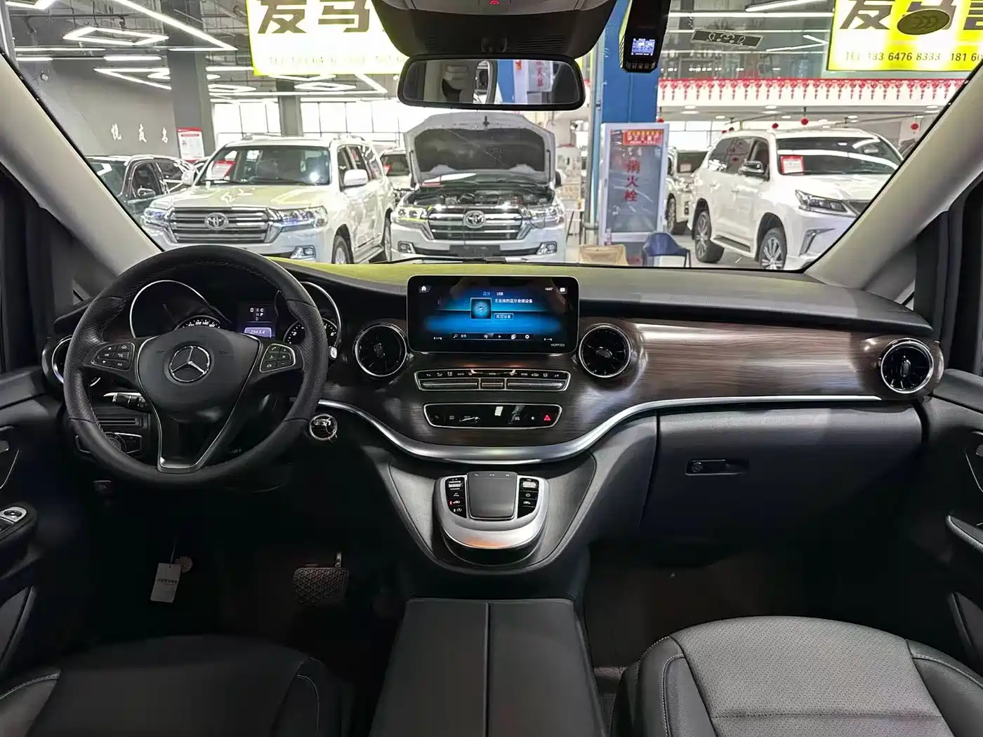 Mercedes-Benz V-Class 2021 V 260 Pilot Edition фото 12