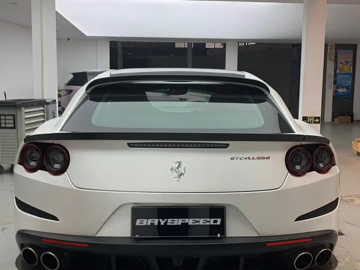 Ferrari GTC4Lusso 2018 2016 6.3L V12