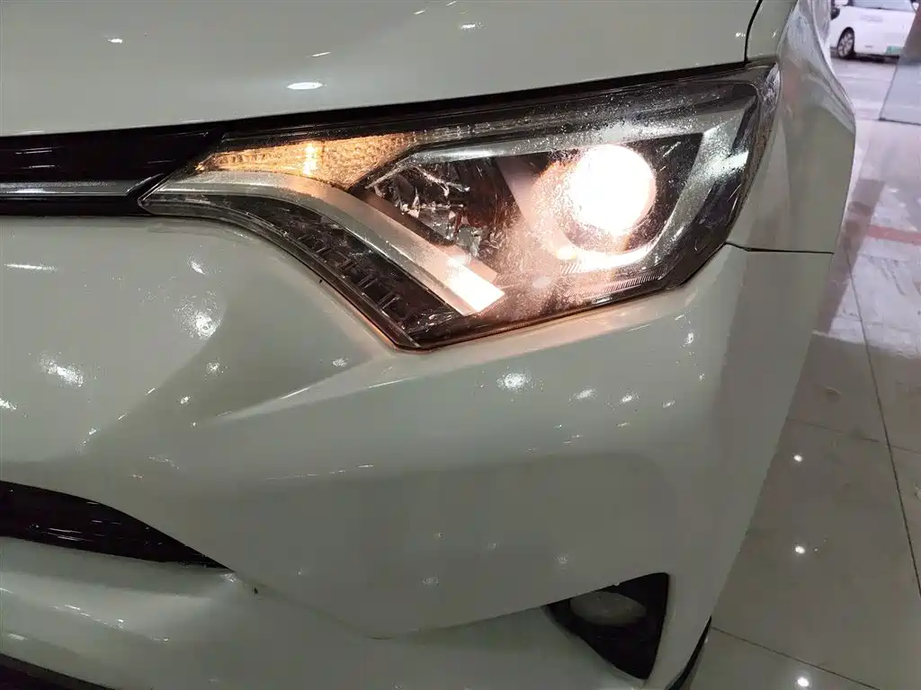 Toyota RAV4 Rongfang 2018 2.0L CVT 2WD Trend X Edition фото 24