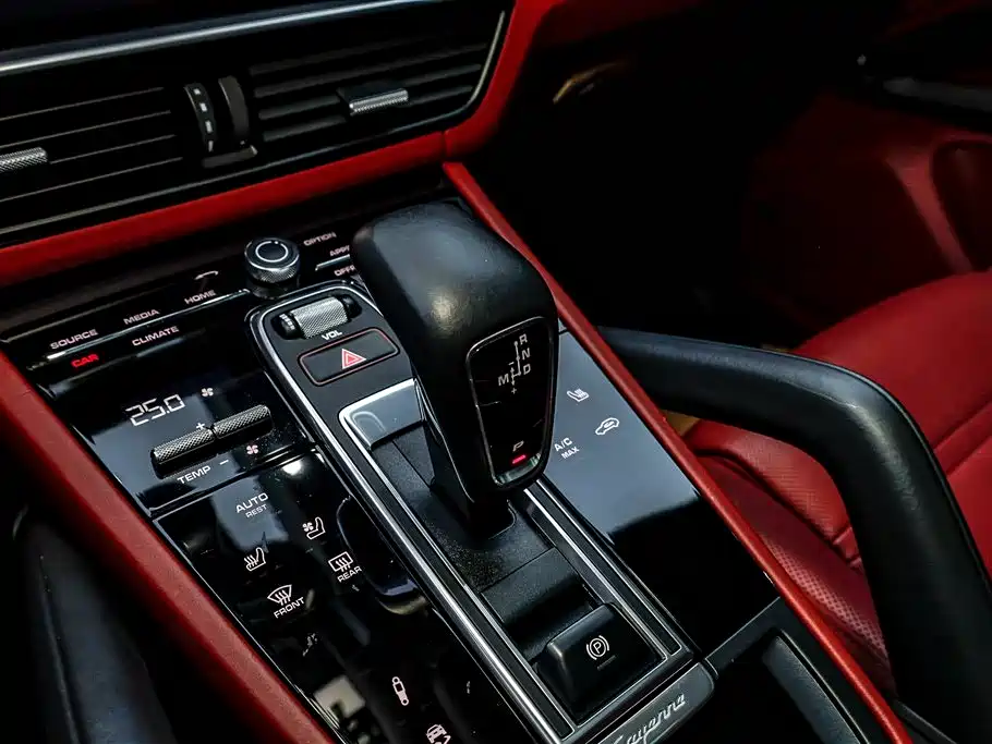 Porsche Cayenne 2019 Cayenne Coupé 3.0T фото 19