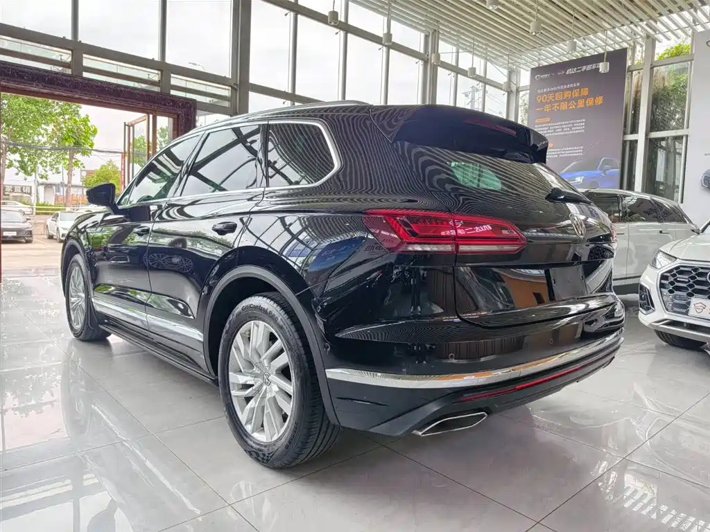 Volkswagen Touareg 2019 2.0TSI Sharp Wing Edition China VI фото 6