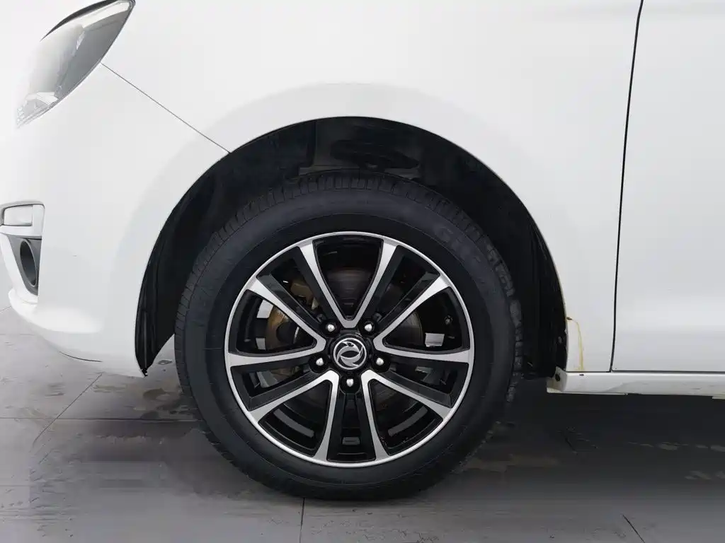 Dongfeng Fengxing Fengxing S500 2016 2016 1.5L Manual Luxury