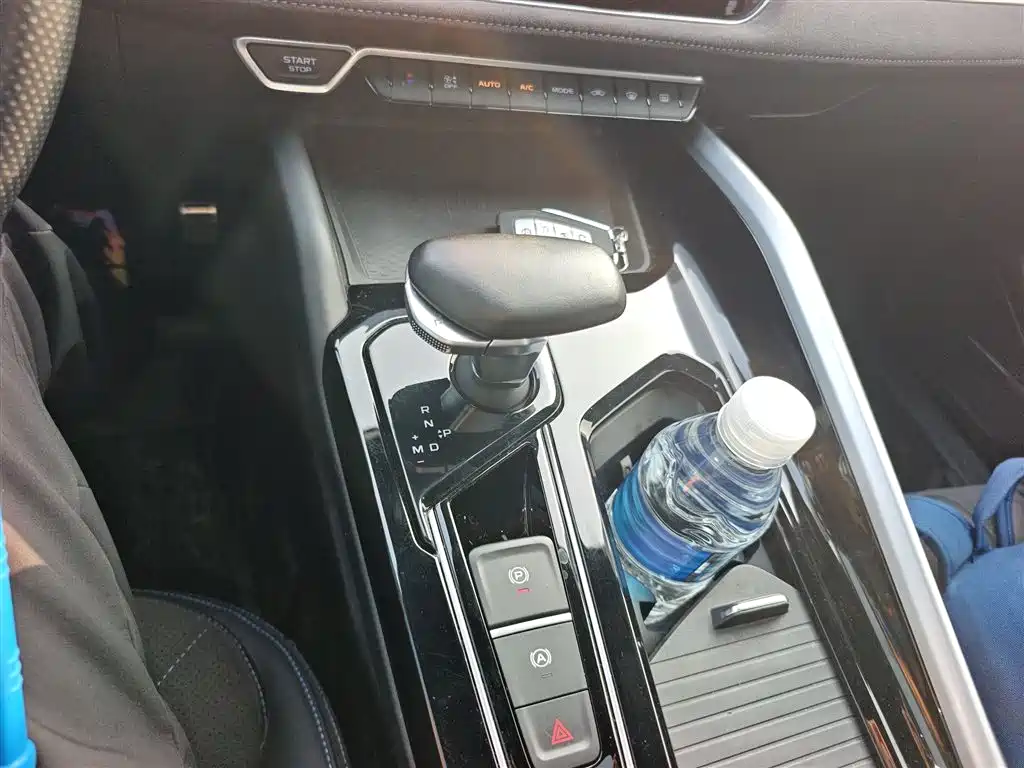 Фото 6 - Geely Preface