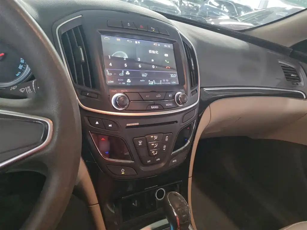 Buick Regal 2015 2.0L Leading Fashion Model фото 6