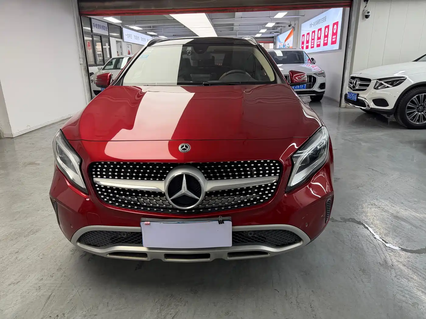 Mercedes-Benz GLA 2017 GLA 200 Dynamic фото 2