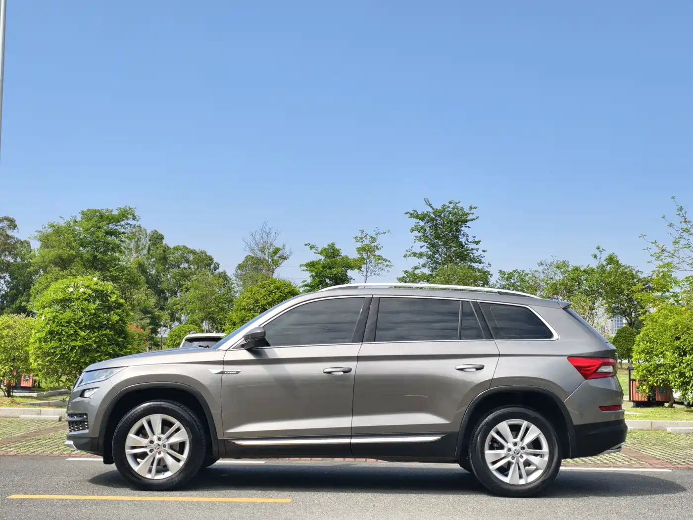 Škoda Kodiaq 2018 Facelift TSI330 5-seat 2WD Premium Luxury Edition фото 5