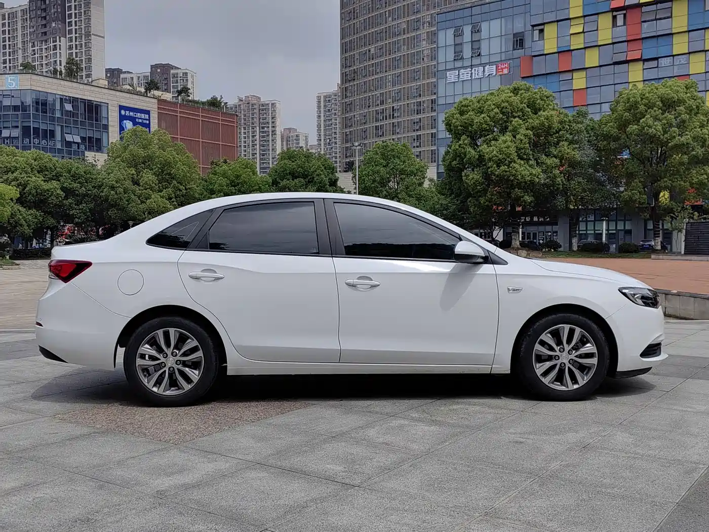 Buick Excelle 2021 Facelift 1.3T Auto Mild Hybrid Progressive фото 6