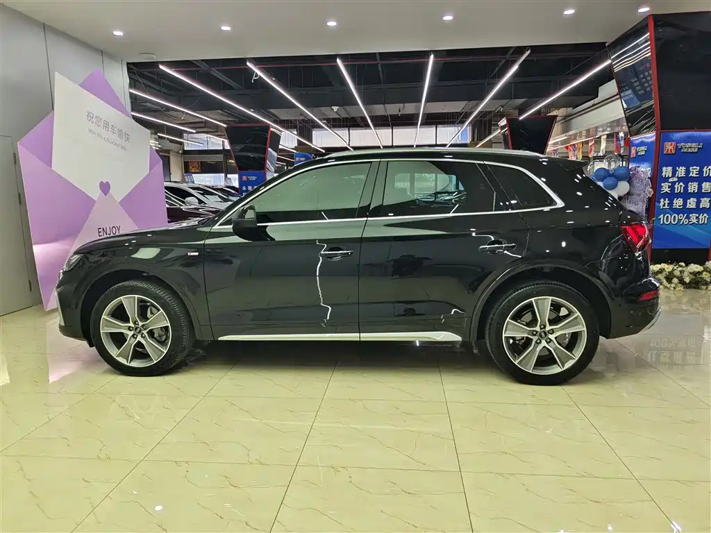 Audi Q5L 2022 Facelift 45T Luxury Dynamic фото 7