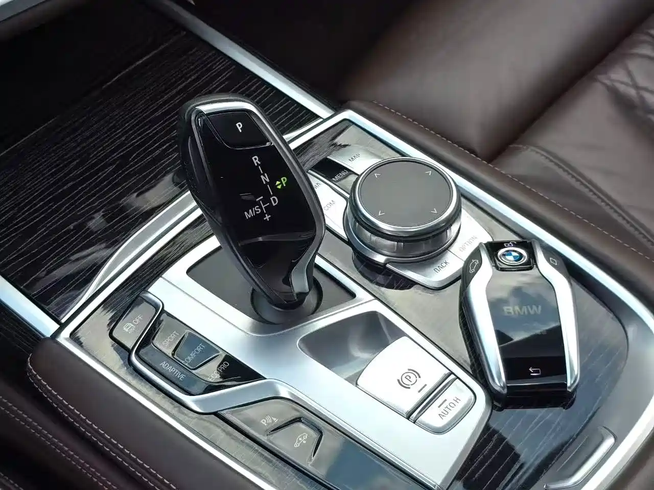 BMW 7 Series 2021 Model 730Li M Sport Package фото 12