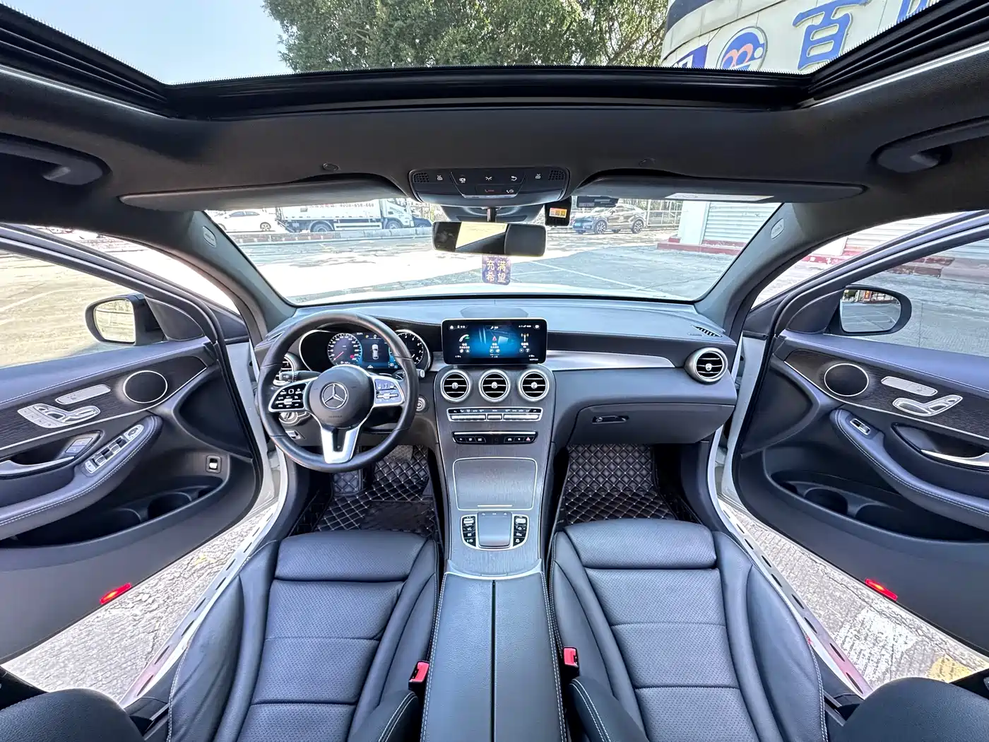Mercedes-Benz GLC Coupe 2020 GLC 300 4MATIC Coupe SUV фото 8