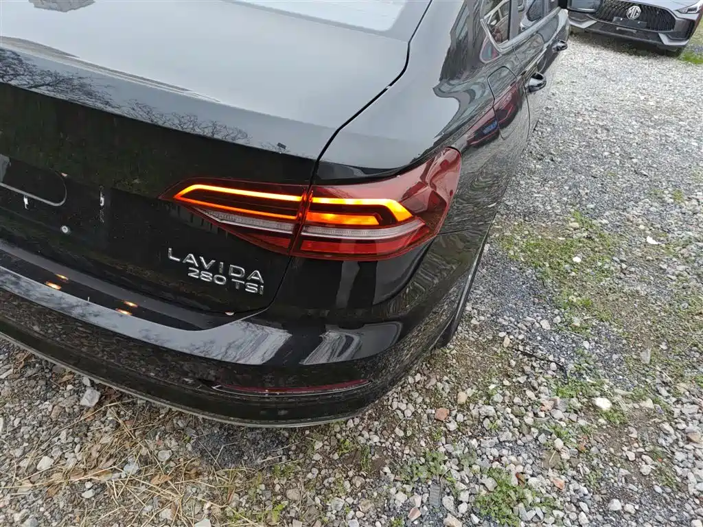 Volkswagen Lavida 2021 280TSI DSG Comfort Edition фото 24